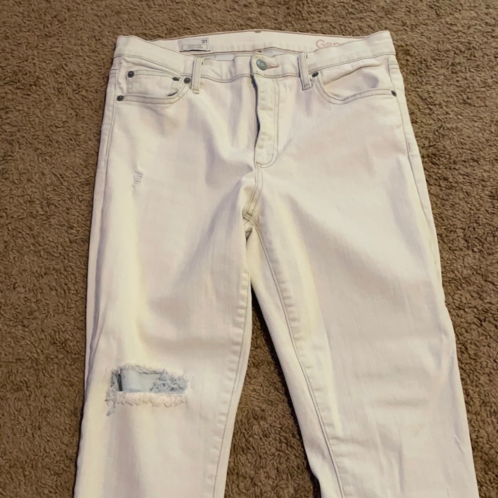 Size 31 Gap Distressed Jeans Skinny.